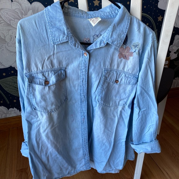 Chambray Button Up Top with Floral Embroidery - Picture 2 of 6